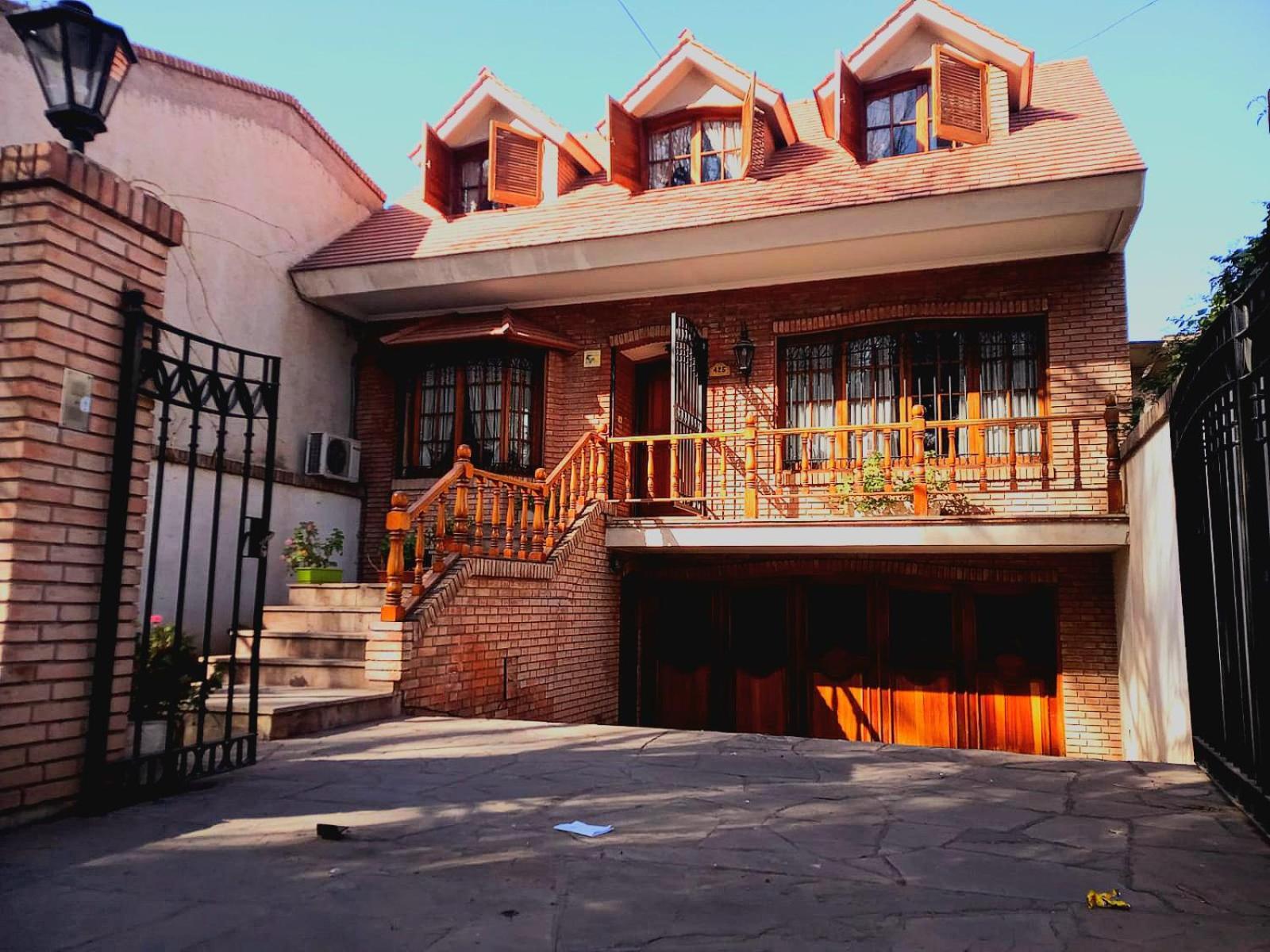 Casa Bravo Bed & Breakfast Mendoza Exterior photo
